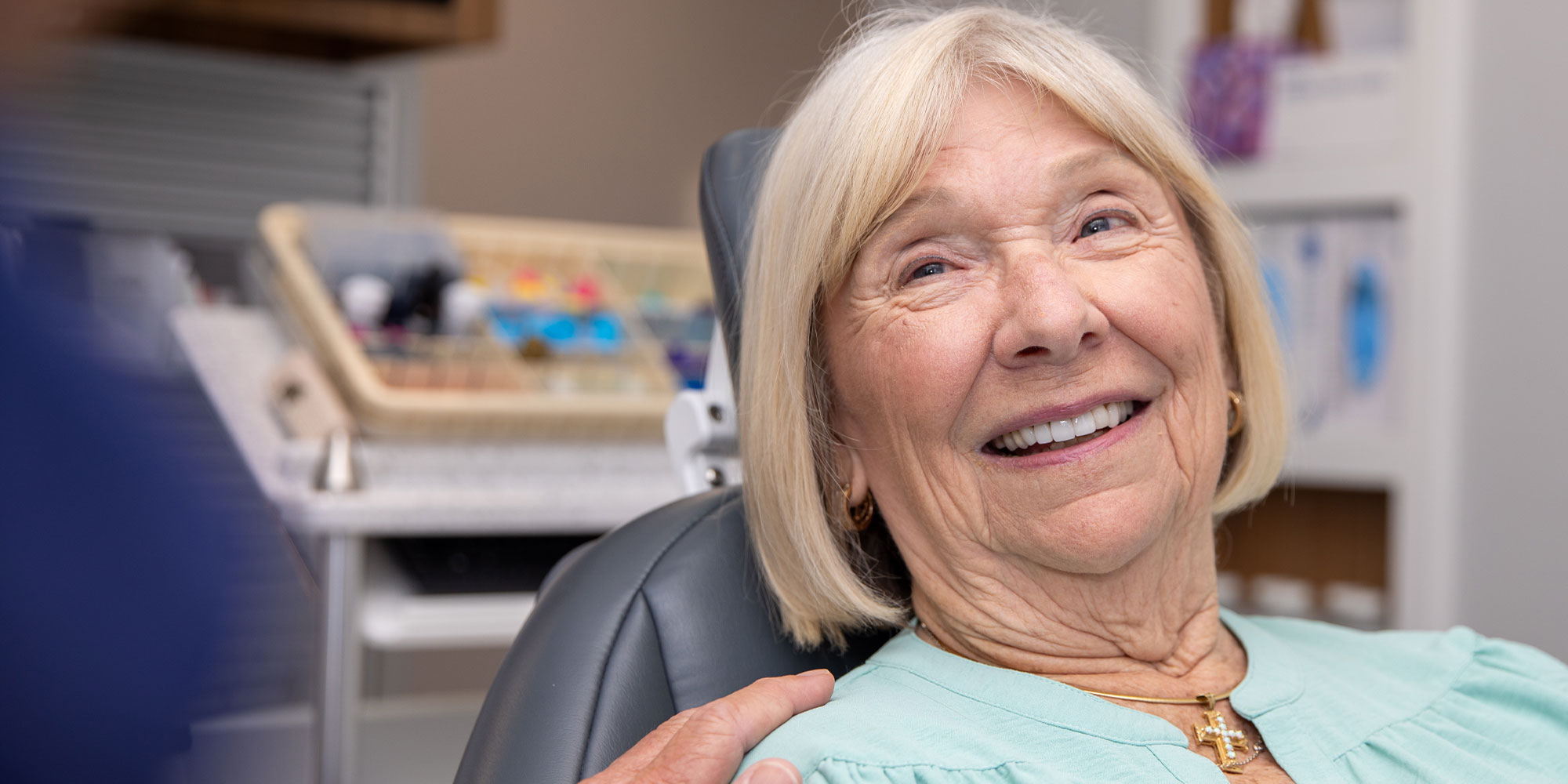 Doctor going over sedation options with Paitent